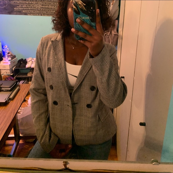 Blazer - Picture 2 of 4